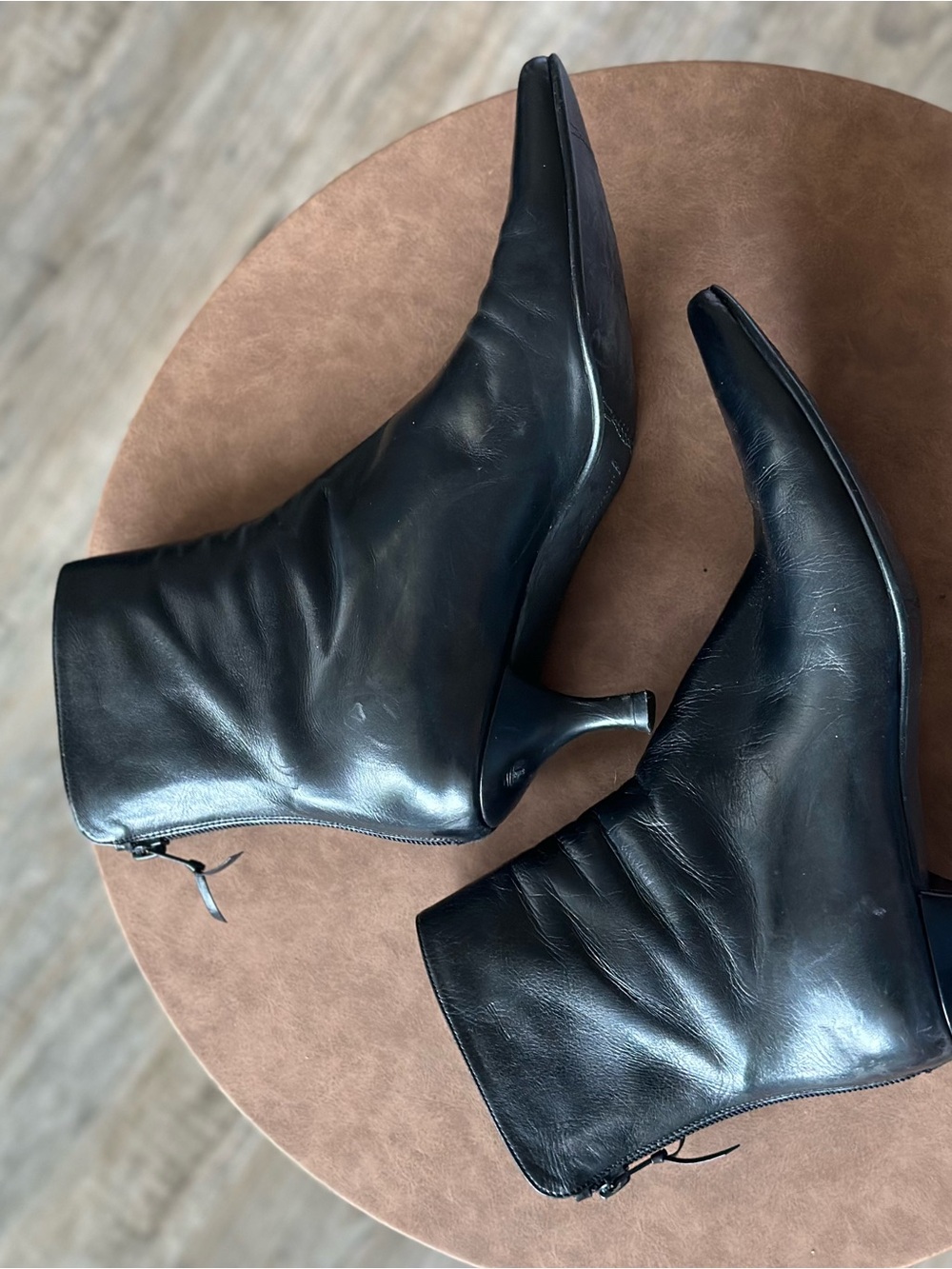 Stuart Weitzman Black Leather Pointed Toe Kitten Heel Ankle Boots - Picture 6 of 6